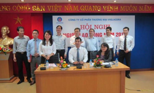 Công ty CP TM Viglacera tổ chức Hội nghị người lao động năm 2013